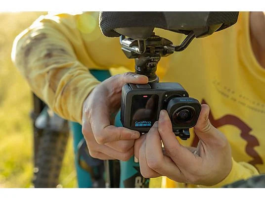 GoPro Hero13 Ultra Wide Edition, Sensor de 27 MP, Micrófono, Pantalla LCD frontal con Vista Previa, Sensor CMOS de 1/1,9", Negro